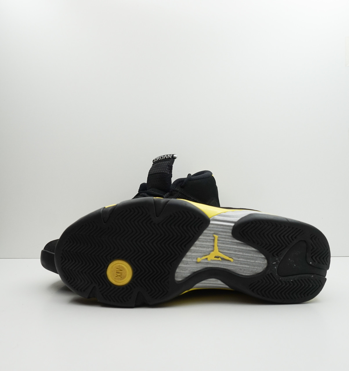 Jordan 14 Thunder On Feet Wallpapers