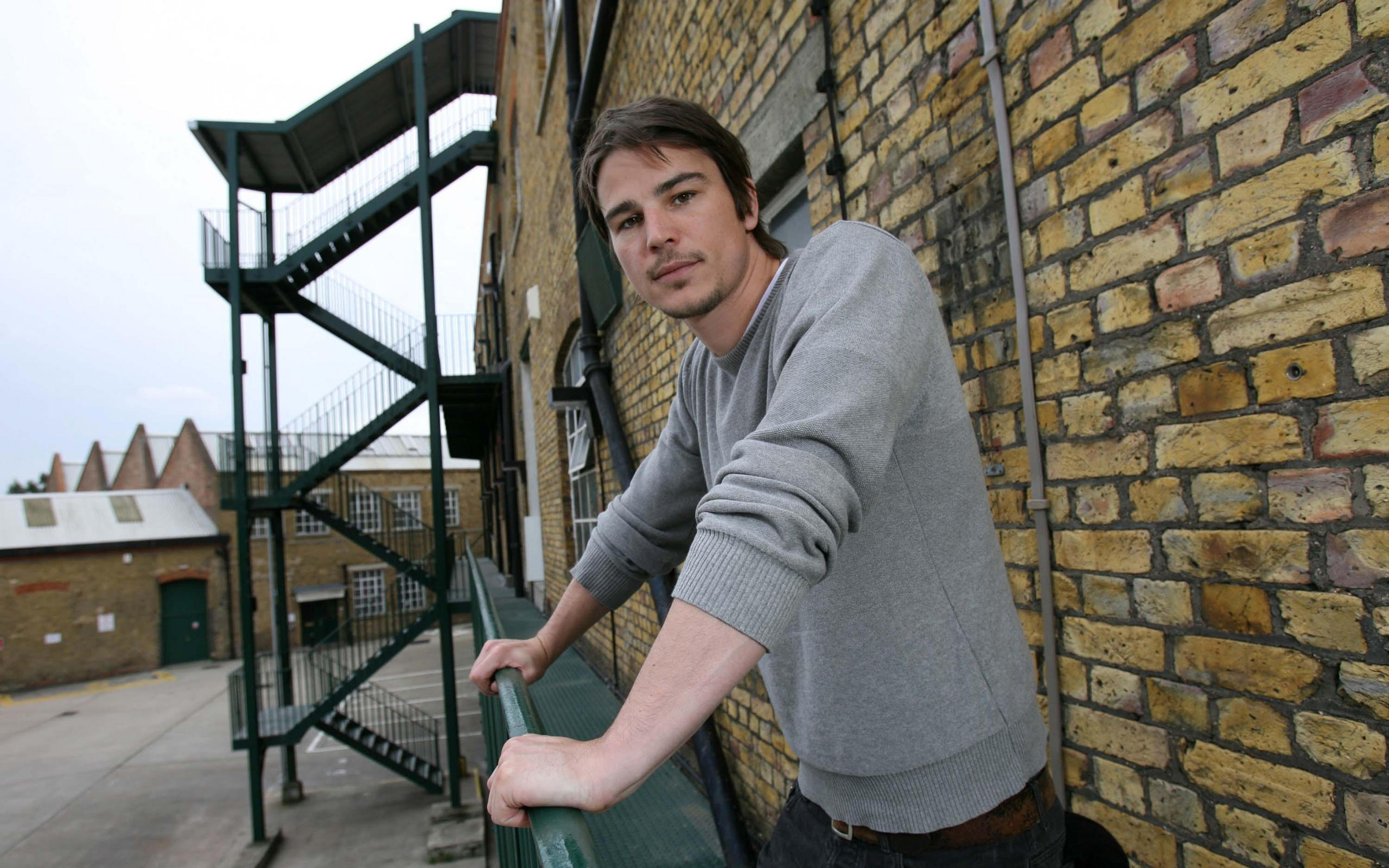 Josh Hartnett Wallpapers