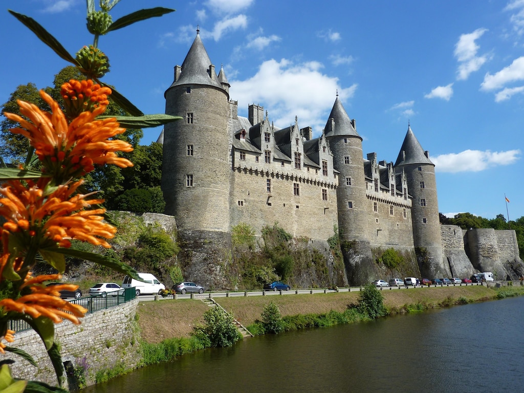 Josselin Castle Wallpapers