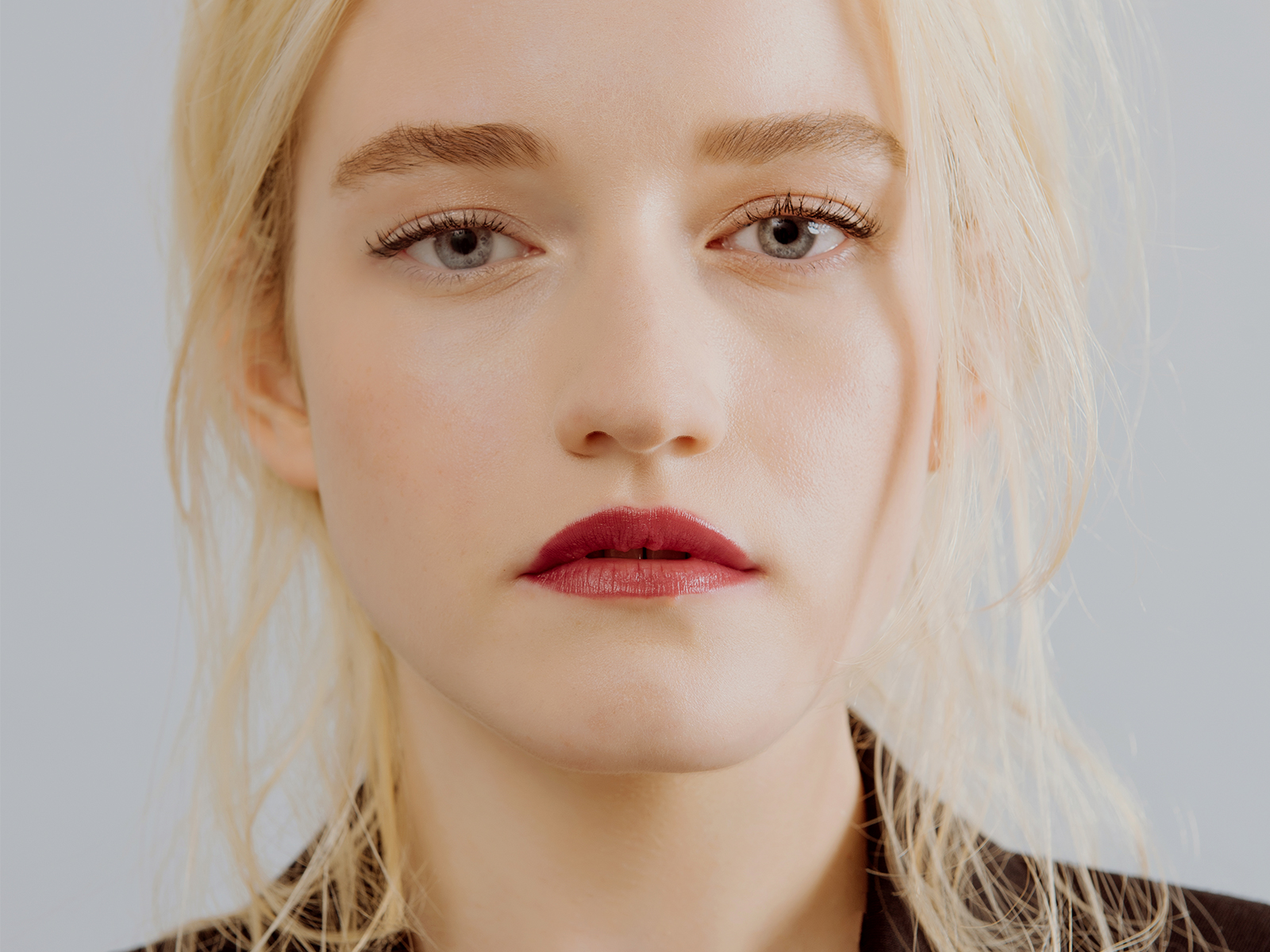 Julia Garner 2020 Wallpapers