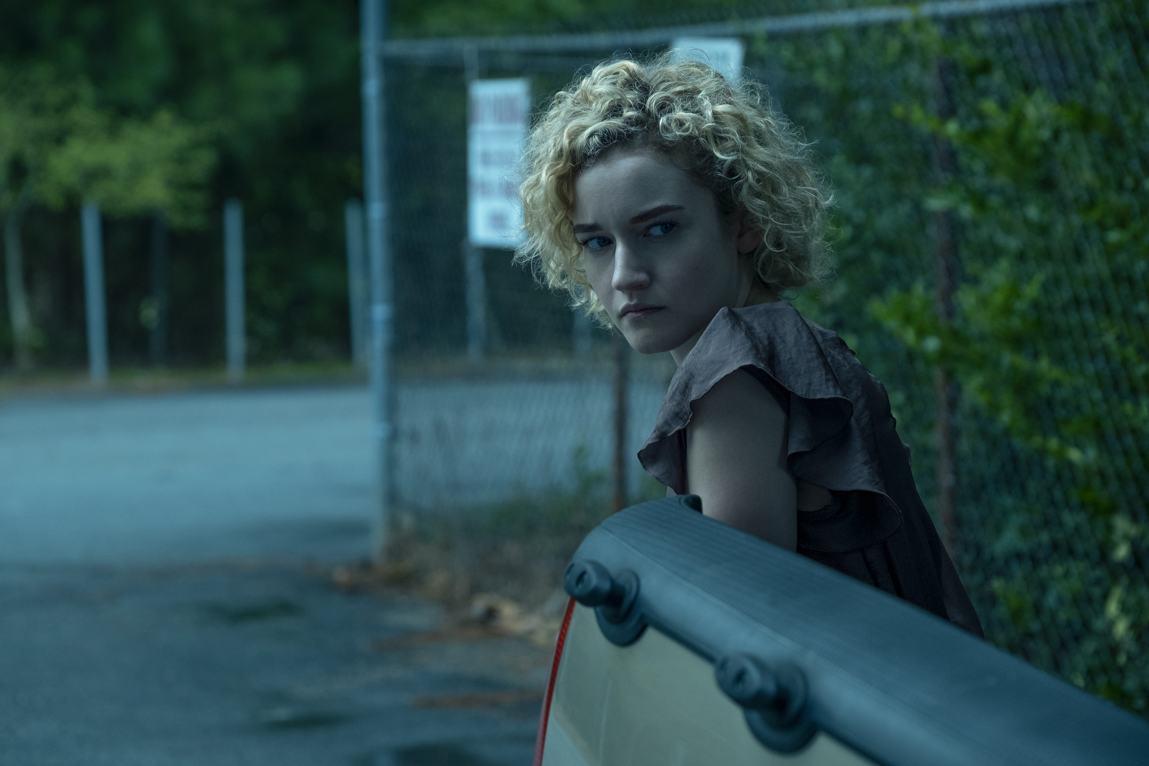 Julia Garner Wallpapers