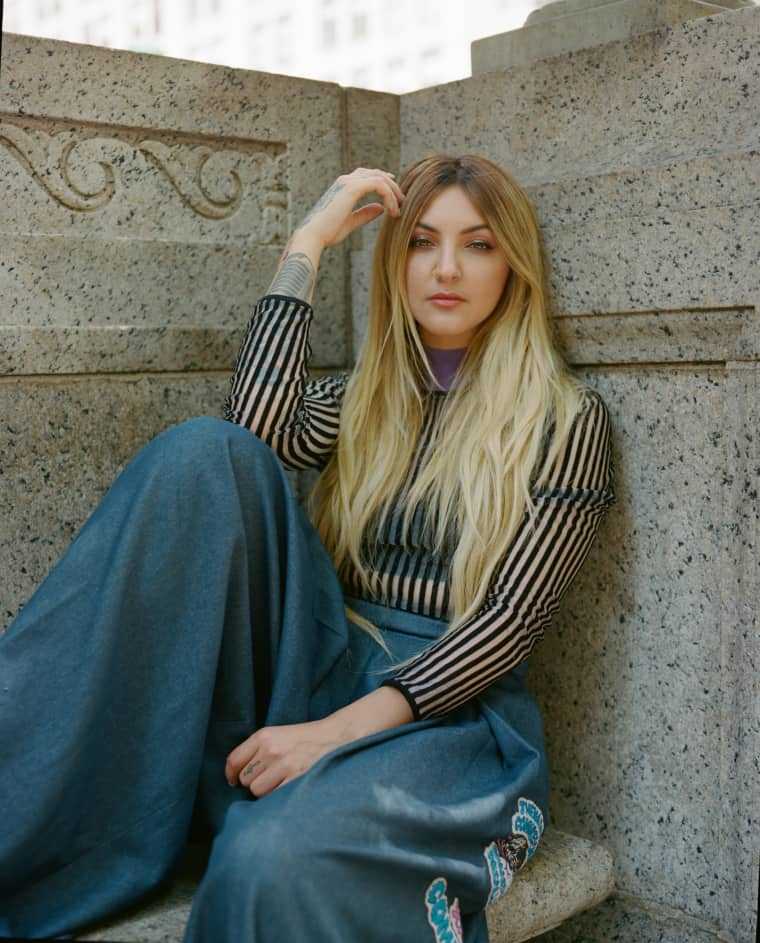 Julia Michaels Singer 2018 Wallpapers