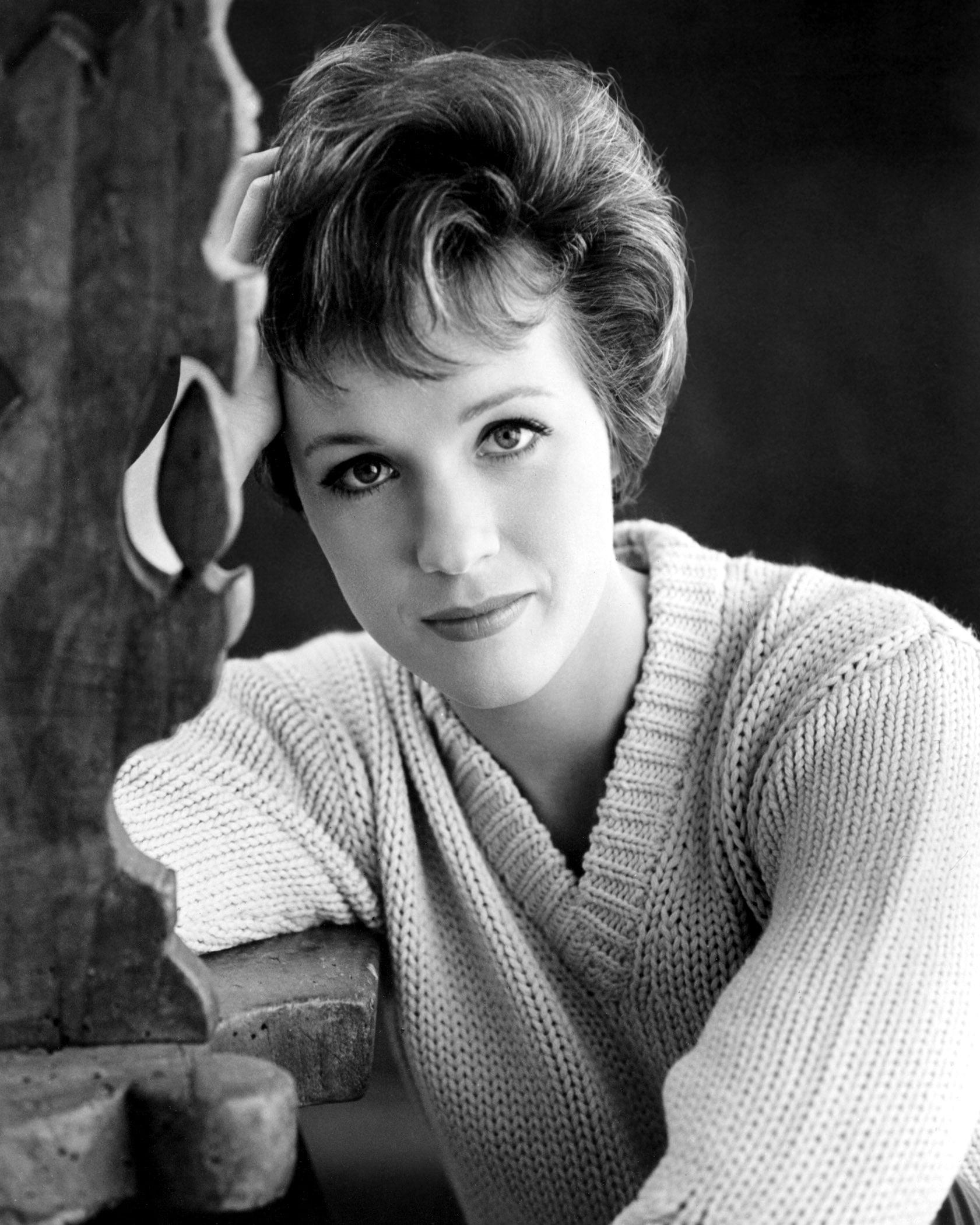 Julie Andrews Wallpapers