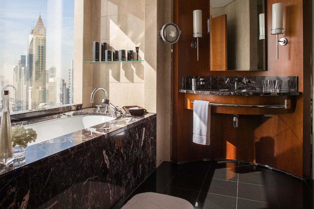 Jumeirah Emirates Tower Hotel Wallpapers