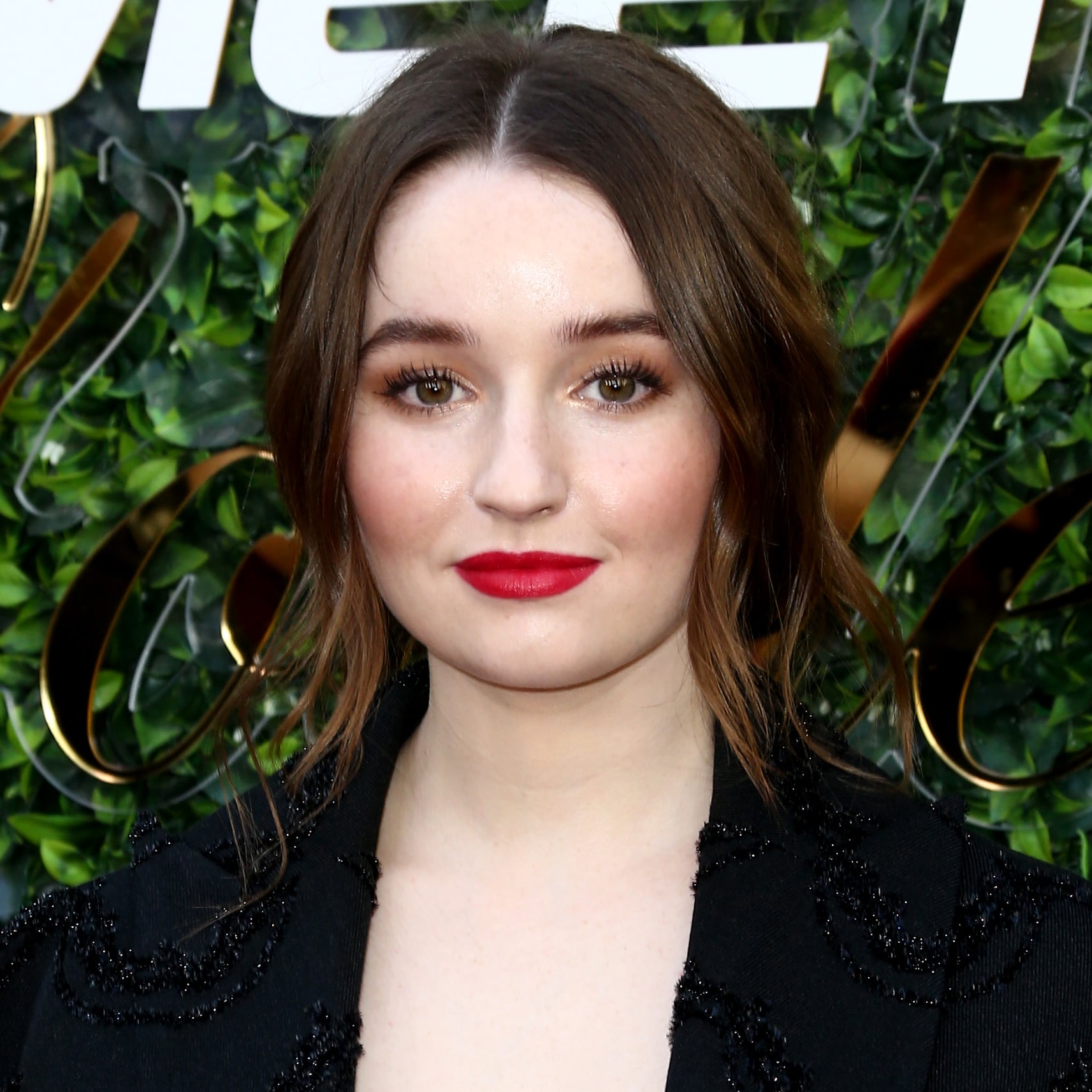 Kaitlyn Dever Actress 2021 Wallpapers