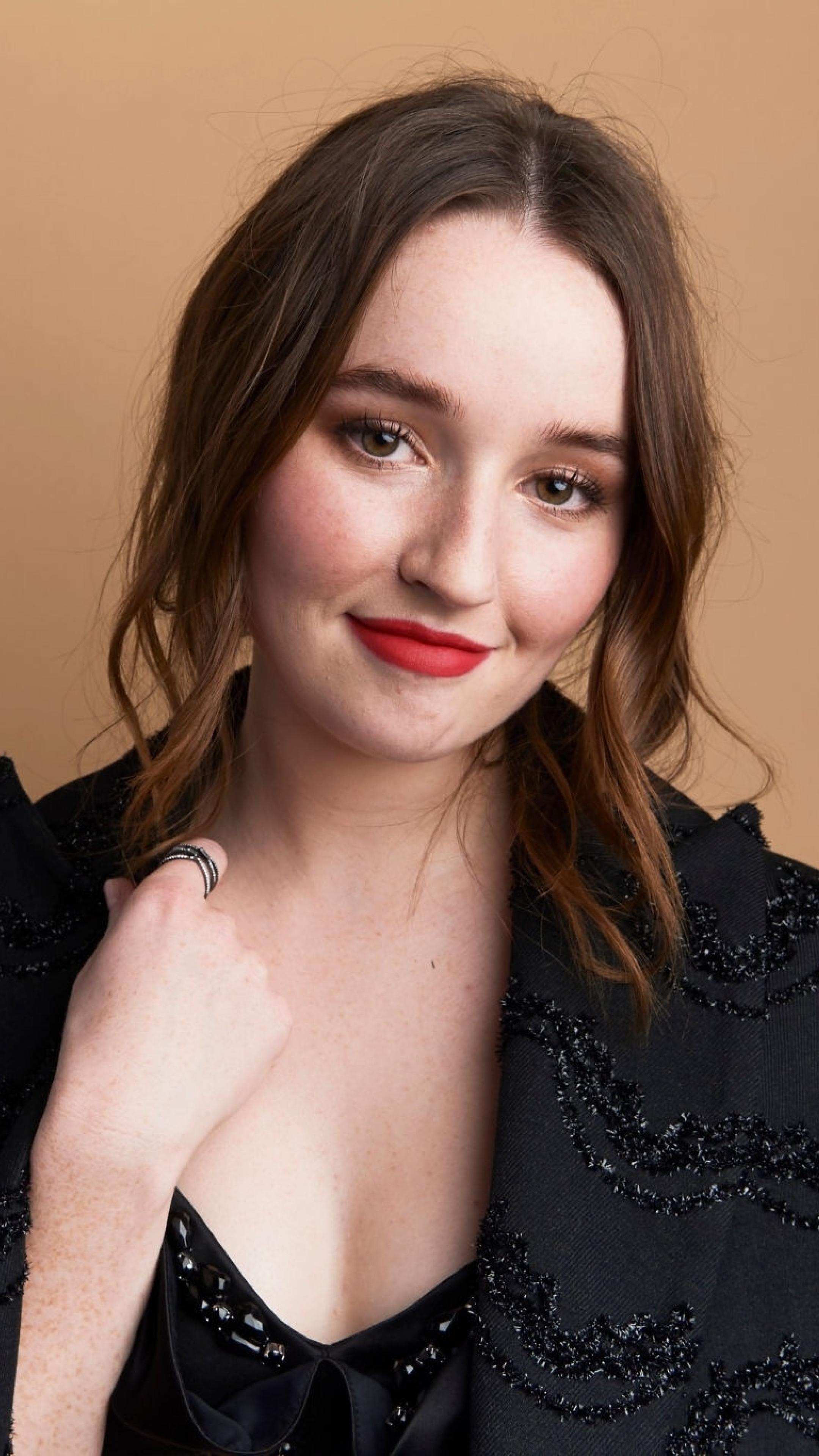 Kaitlyn Dever Sunglasses 2020 Wallpapers