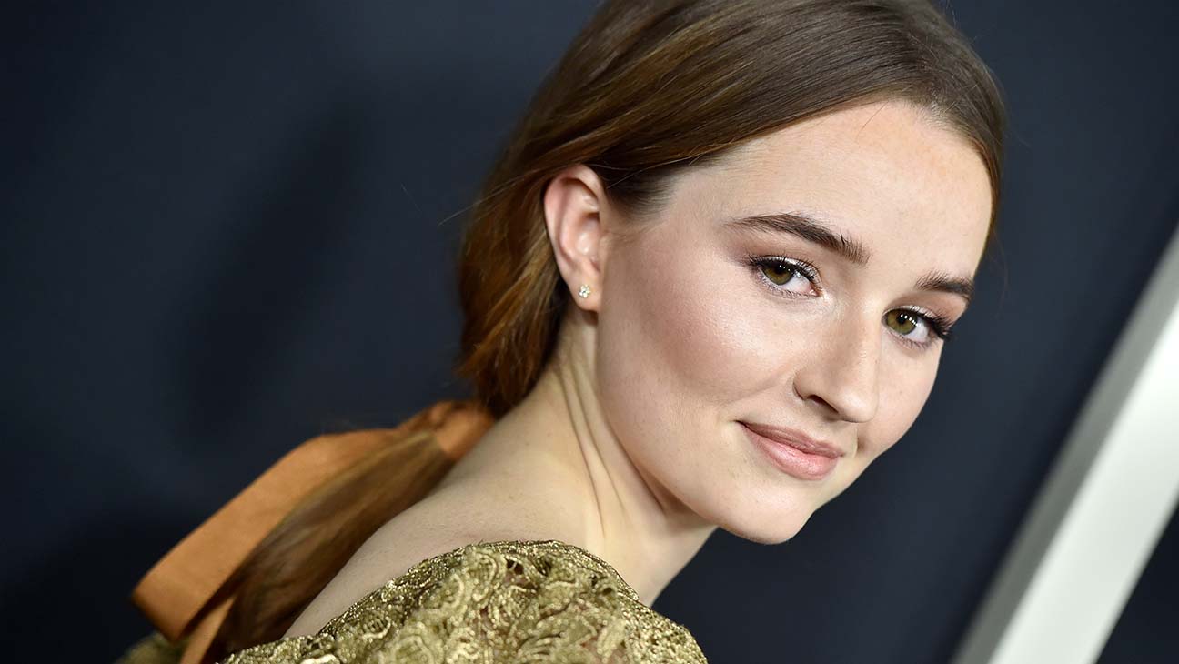 Kaitlyn Dever Sunglasses 2020 Wallpapers