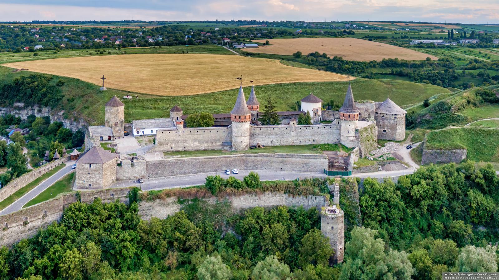 Kamianets-Podilskyi Castle Wallpapers