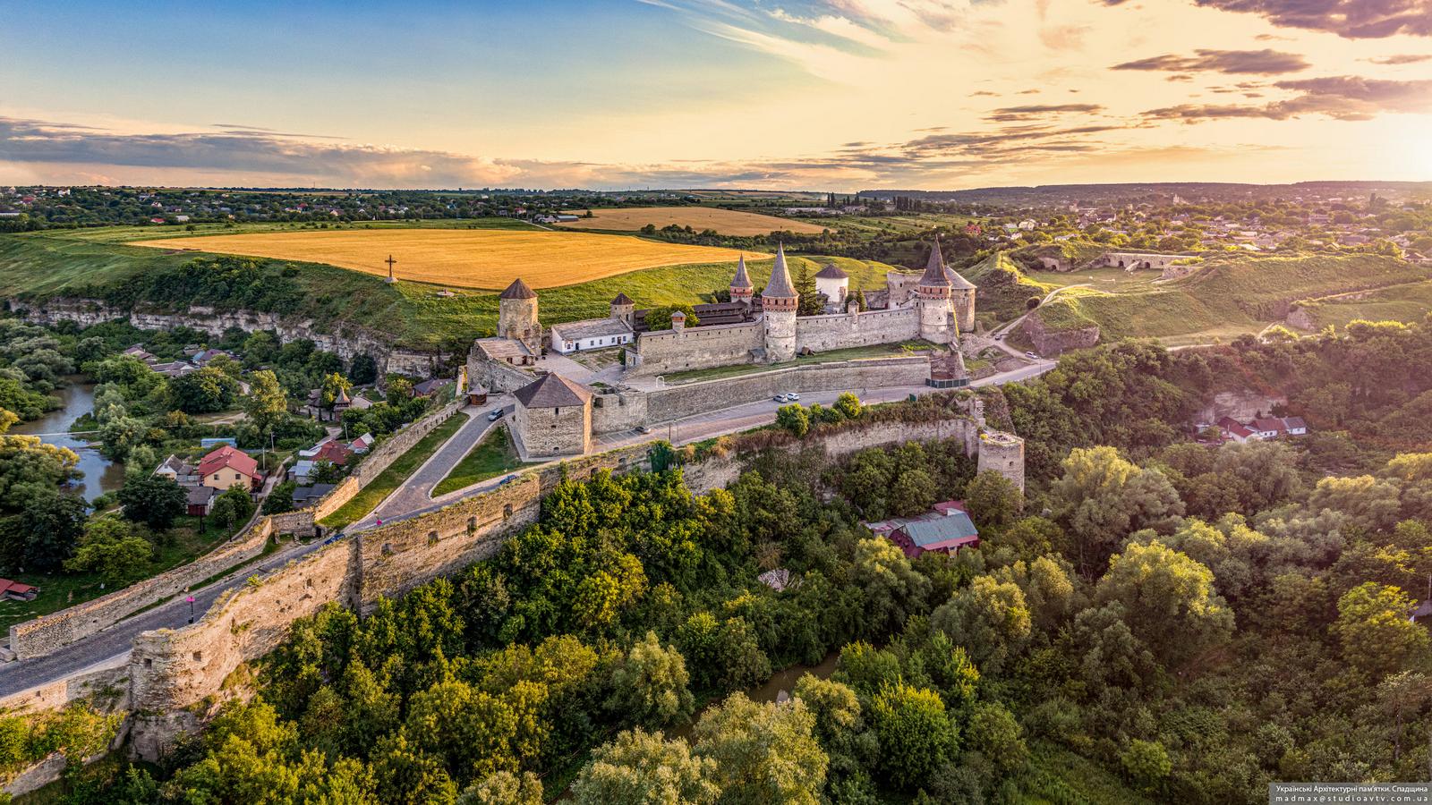 Kamianets-Podilskyi Castle Wallpapers