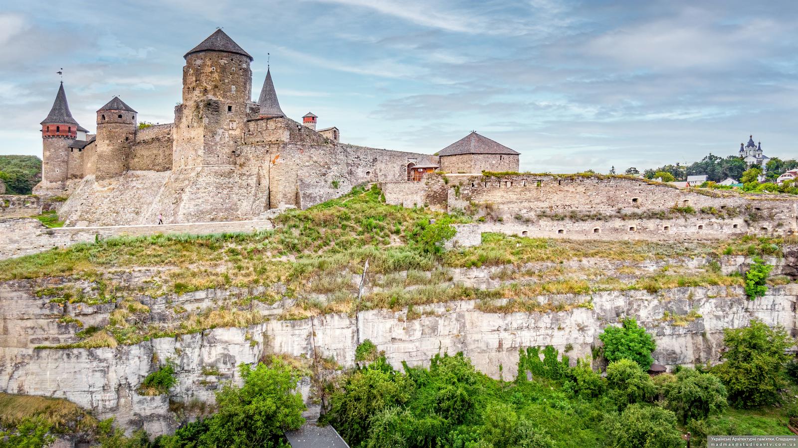 Kamianets-Podilskyi Castle Wallpapers