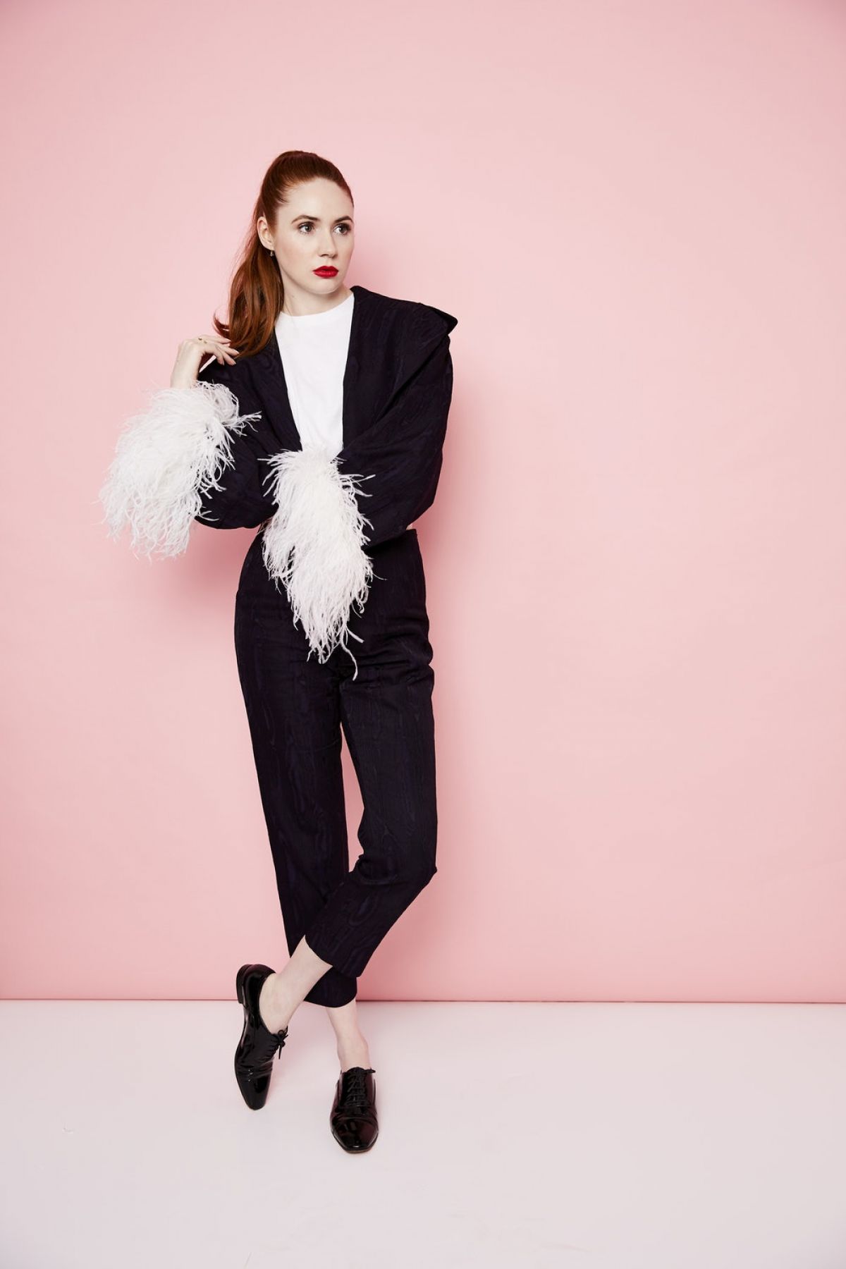 Karen Gillan Bustle 2019 Wallpapers