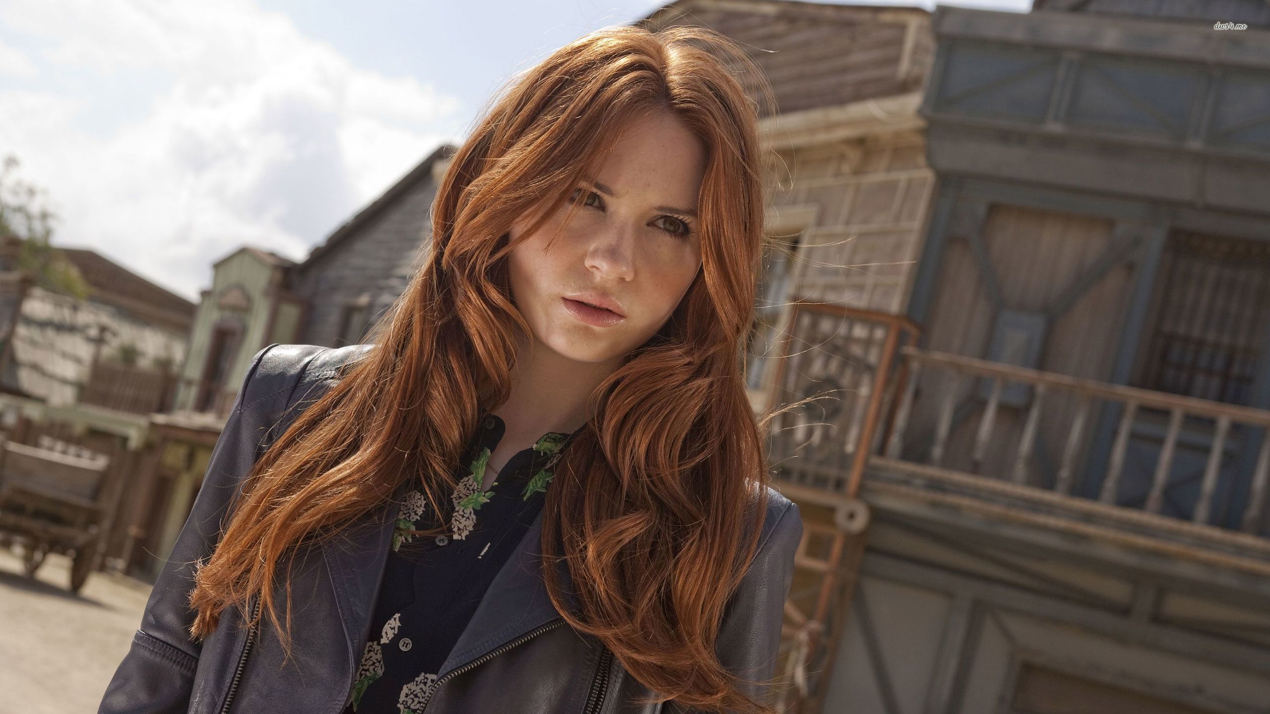 Karen Gillan Bustle Wallpapers