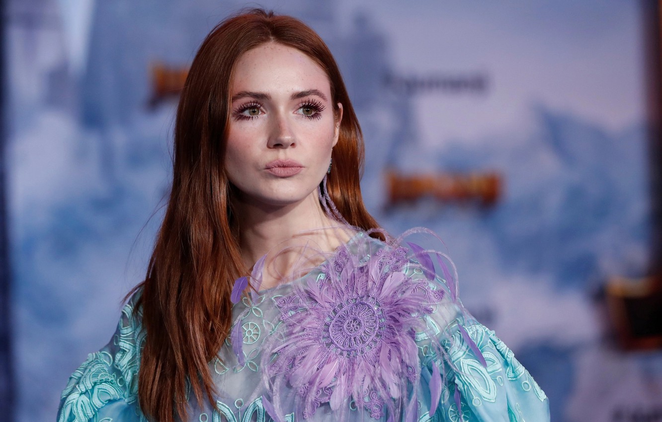 Karen Gillan Bustle Wallpapers