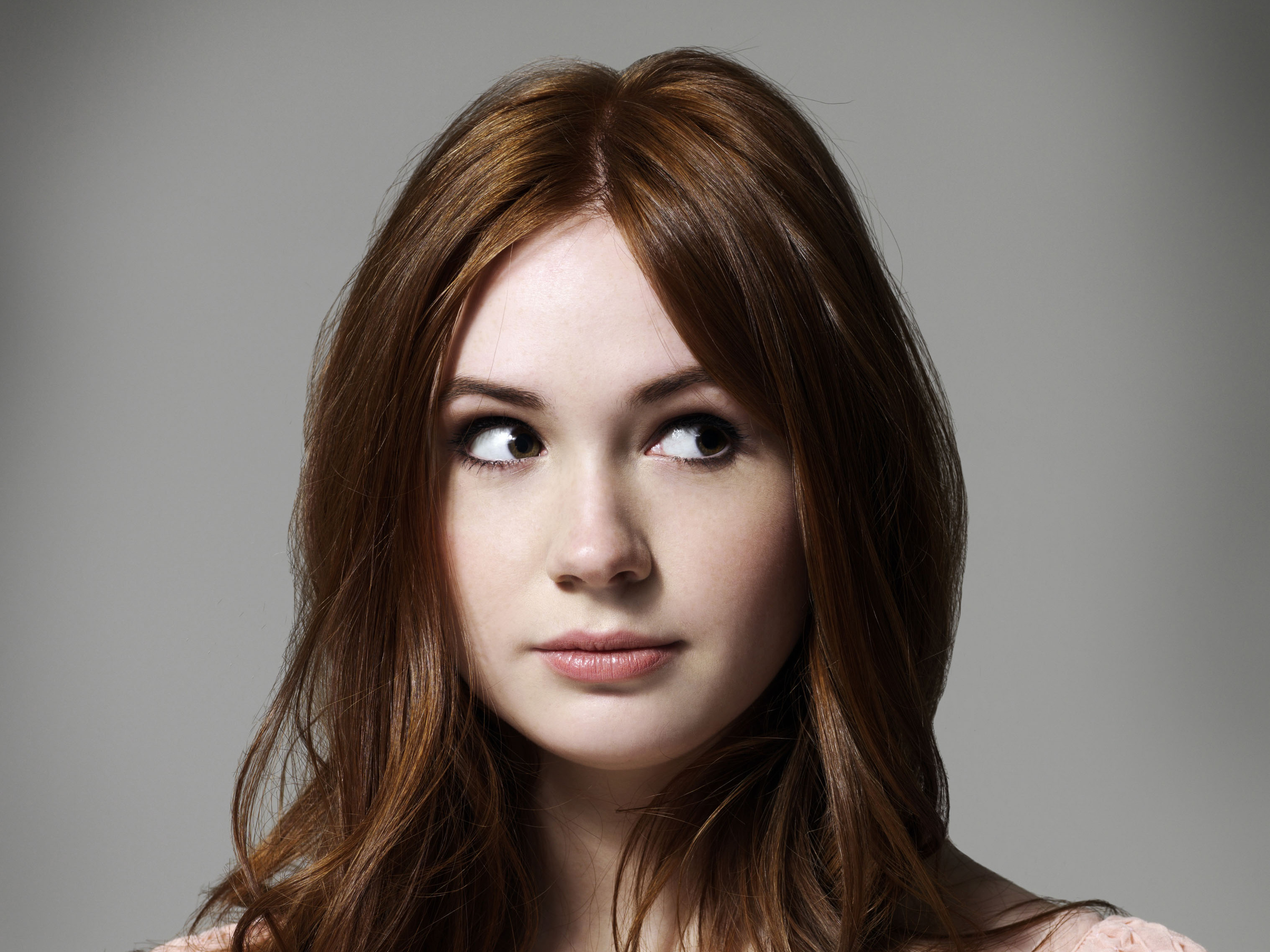 Karen Gillan Cute Wallpapers