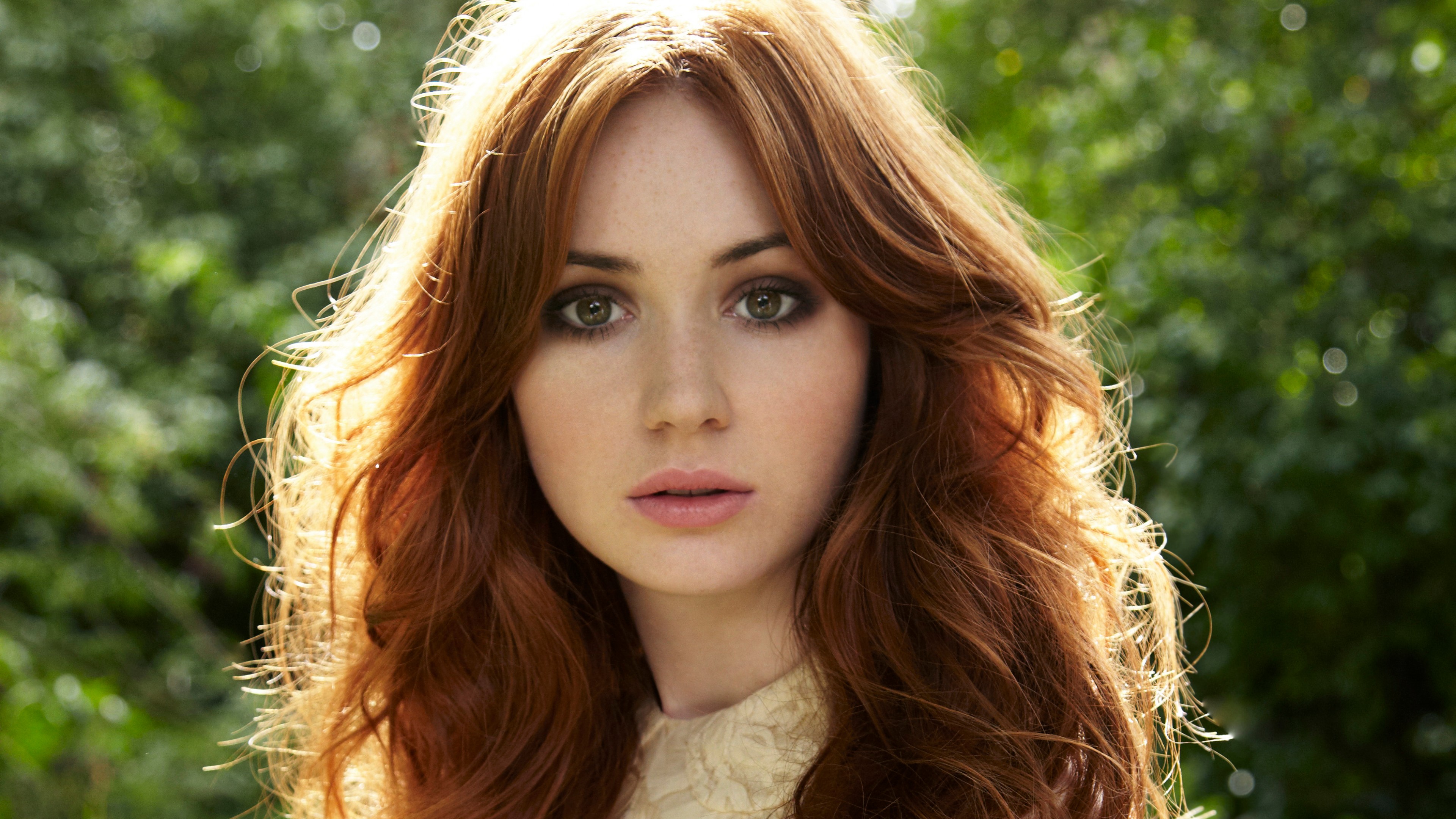 Karen Gillan Cute Wallpapers