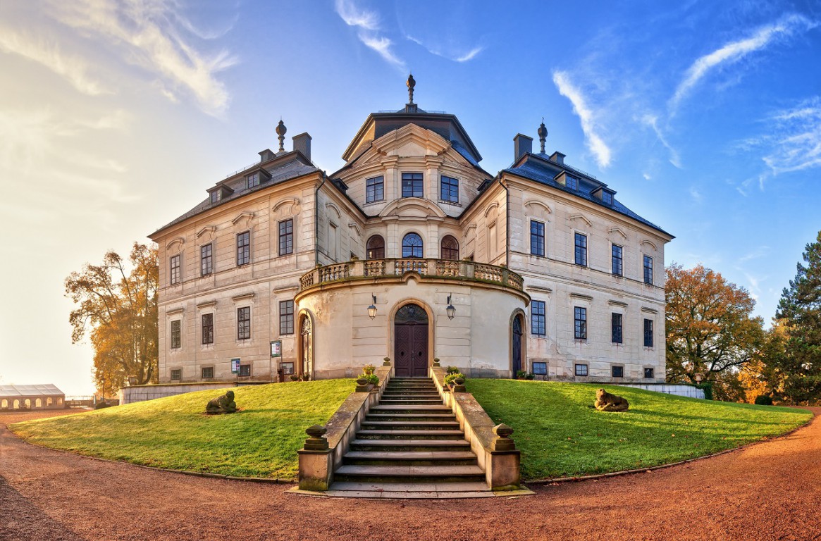 Karlova Koruna Chateau Wallpapers