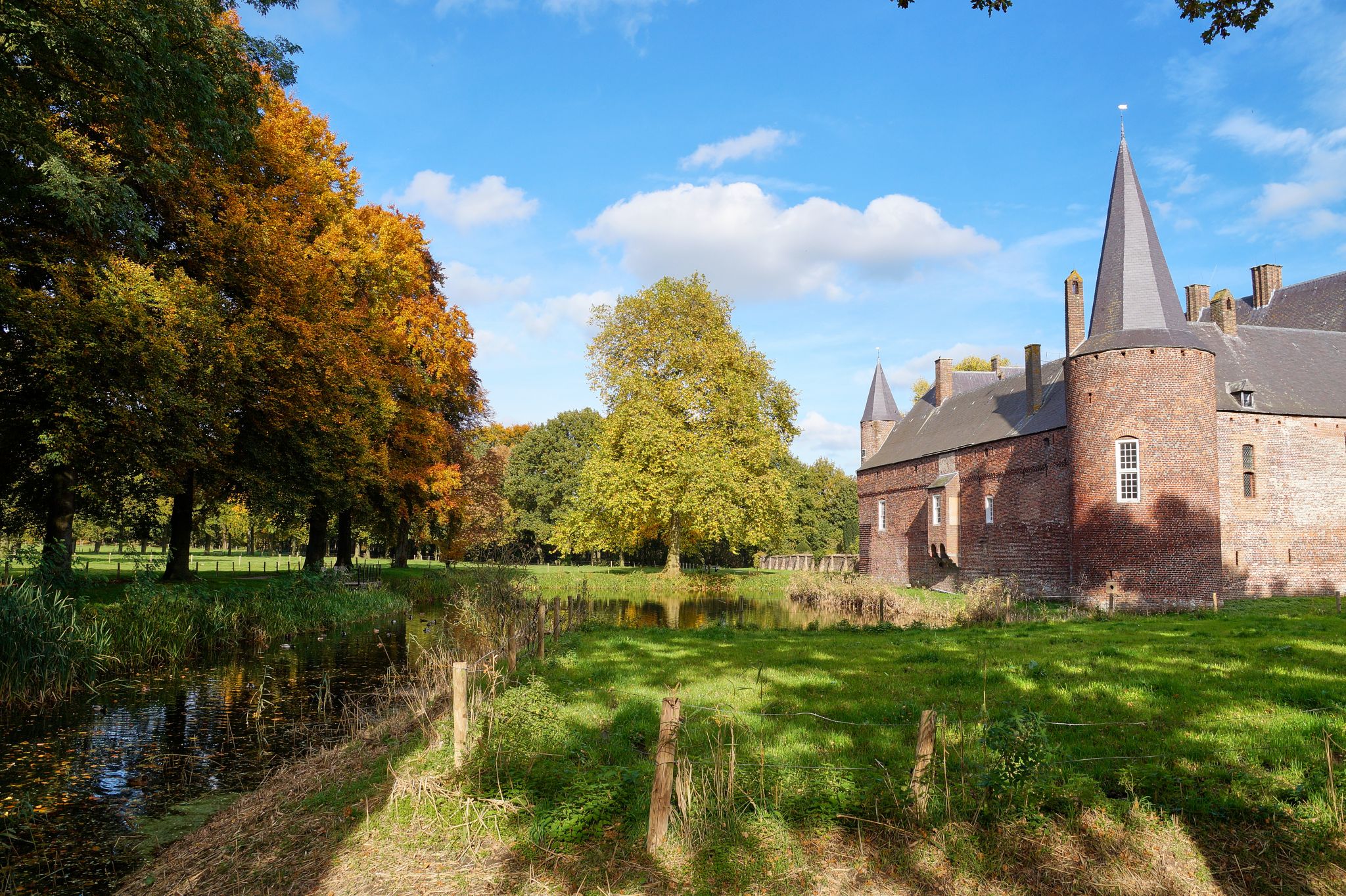 Kasteel Hernen Wallpapers