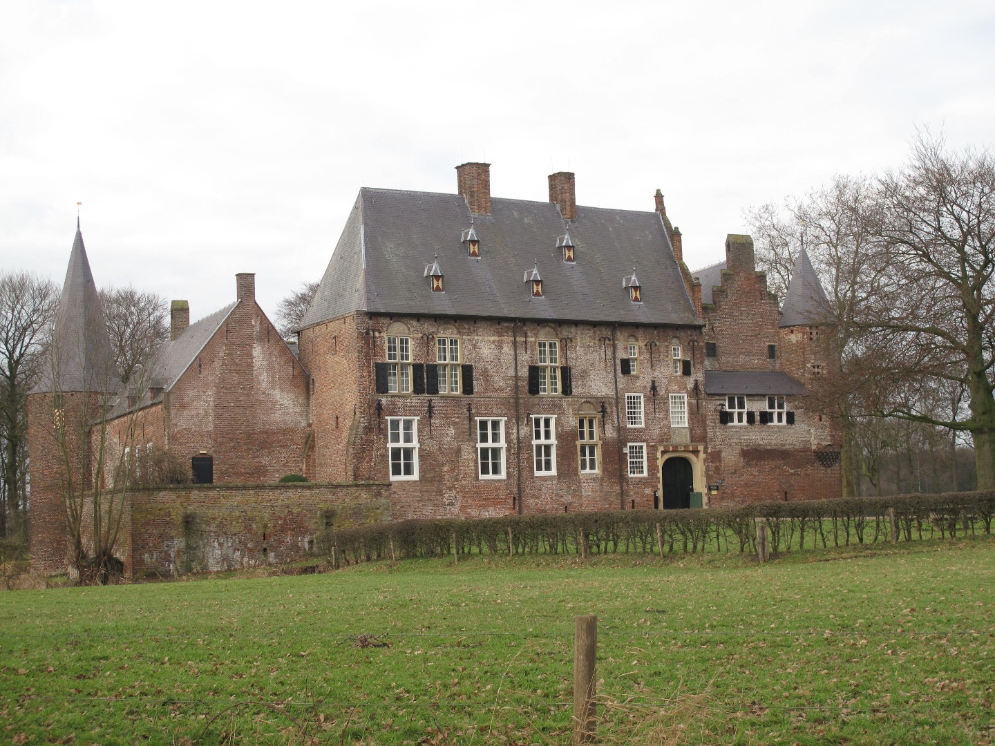 Kasteel Hernen Wallpapers