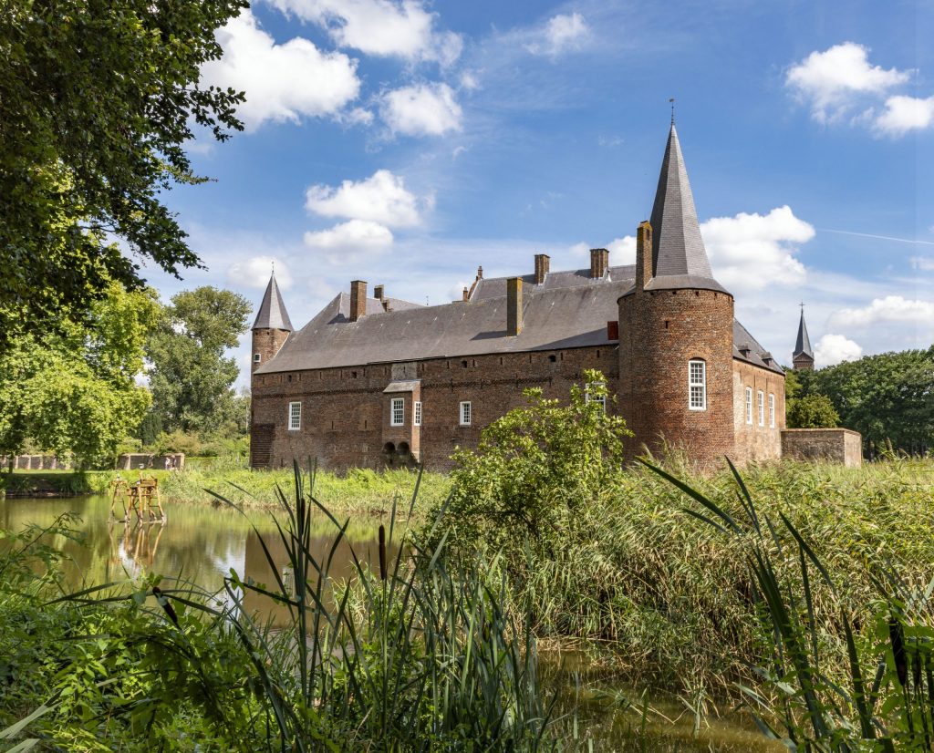 Kasteel Hernen Wallpapers