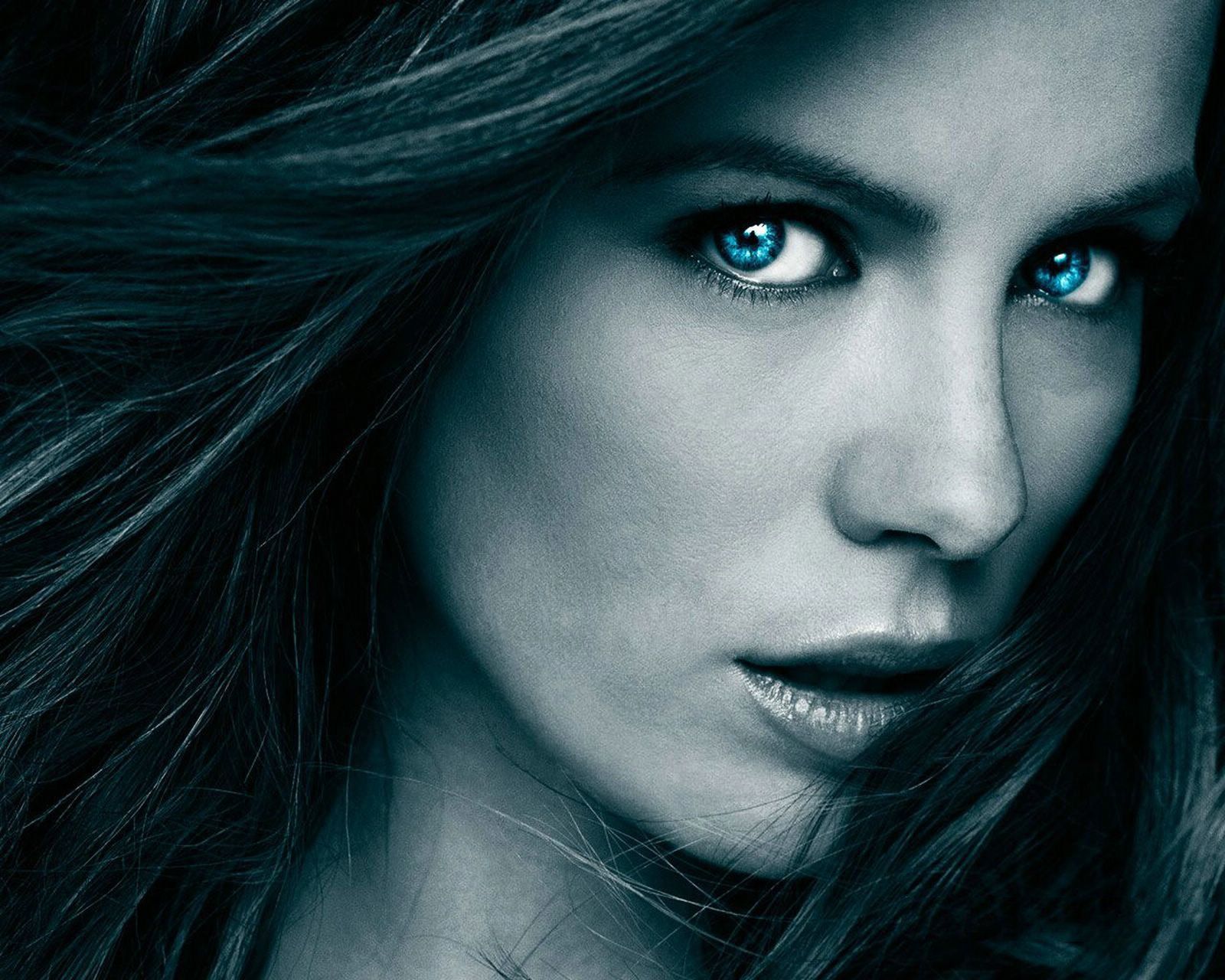 Kate Beckinsdale Wallpapers