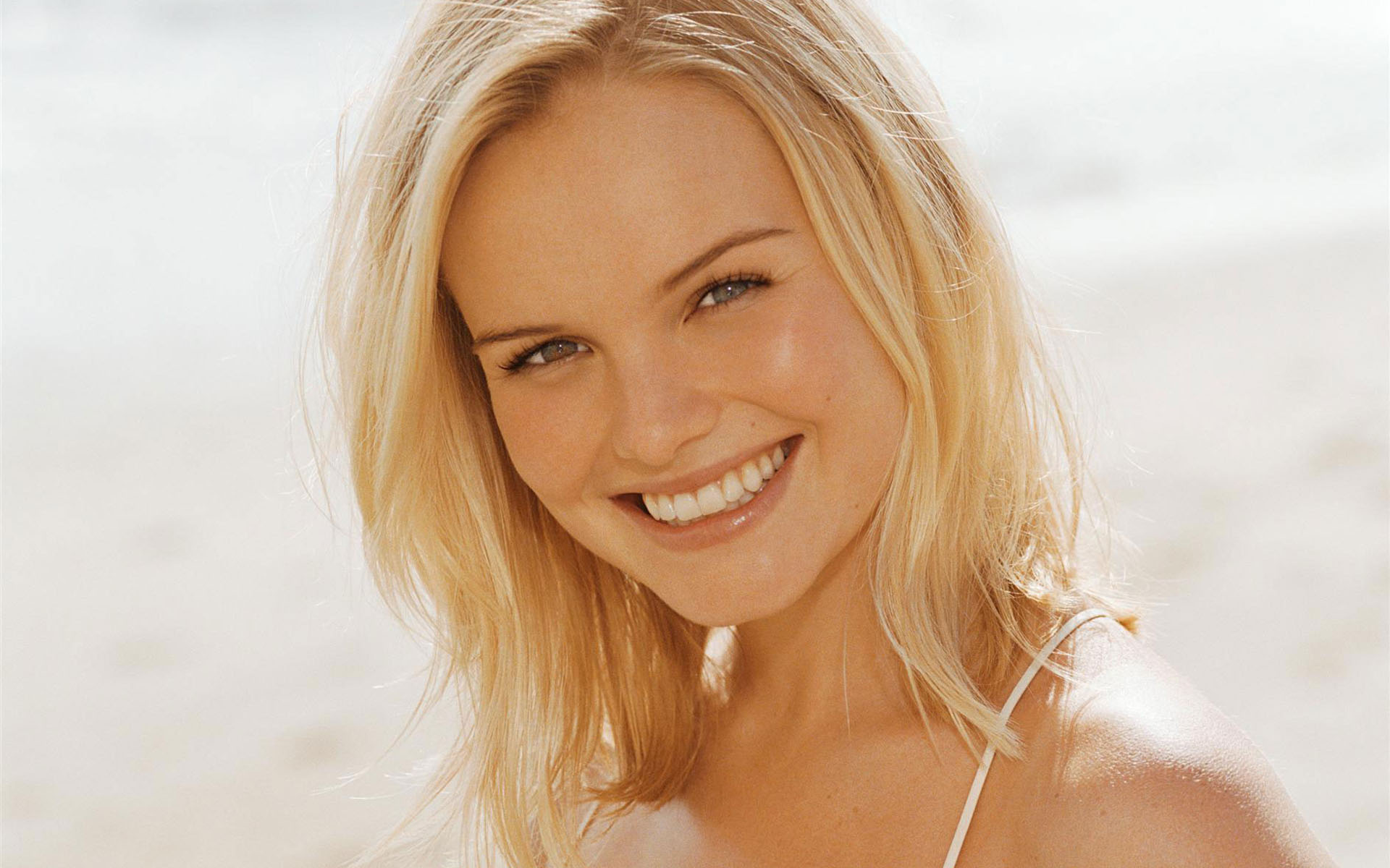 Kate Bosworth Smile Images Wallpapers