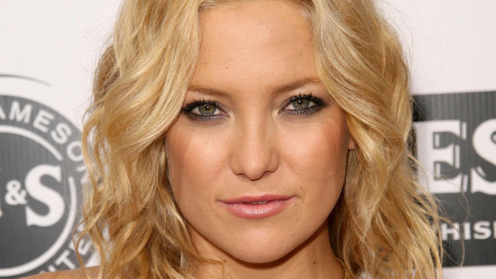 Kate Hudson Truth Be Told Wallpapers