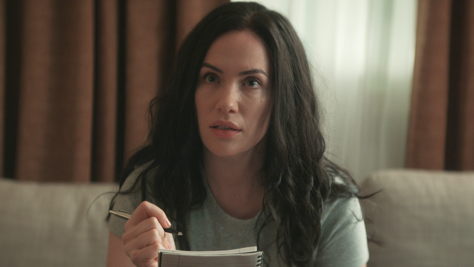 Kate Siegel Hd  Midnight Mass Wallpapers