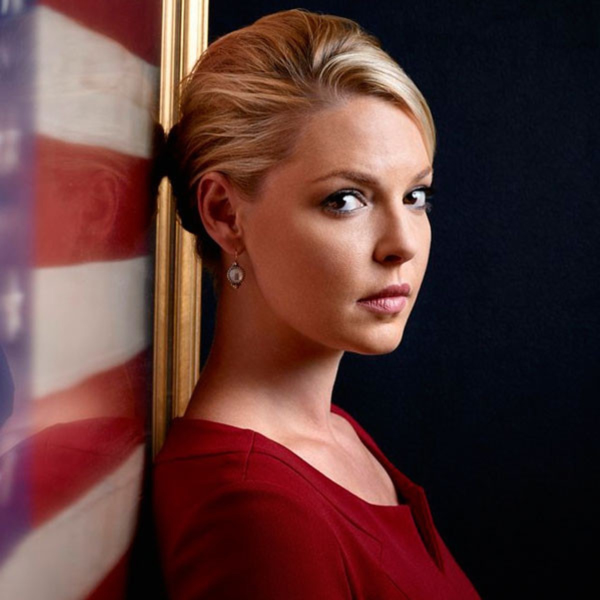 Katherine Heigl Smile With Red Hart Wallpapers