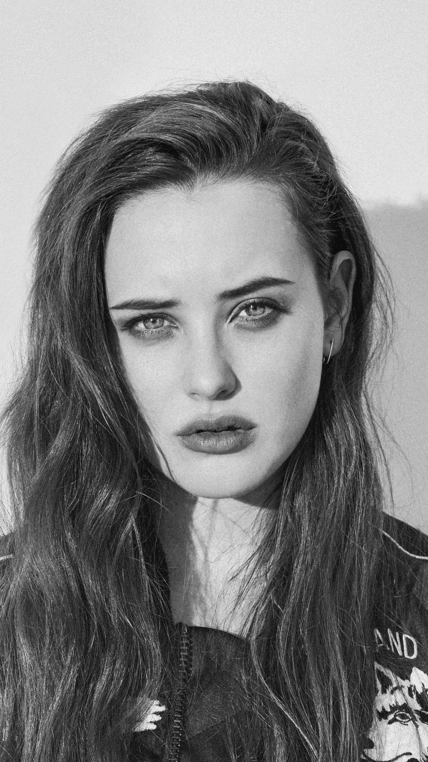 Katherine Langford Actress Monochrome Wallpapers