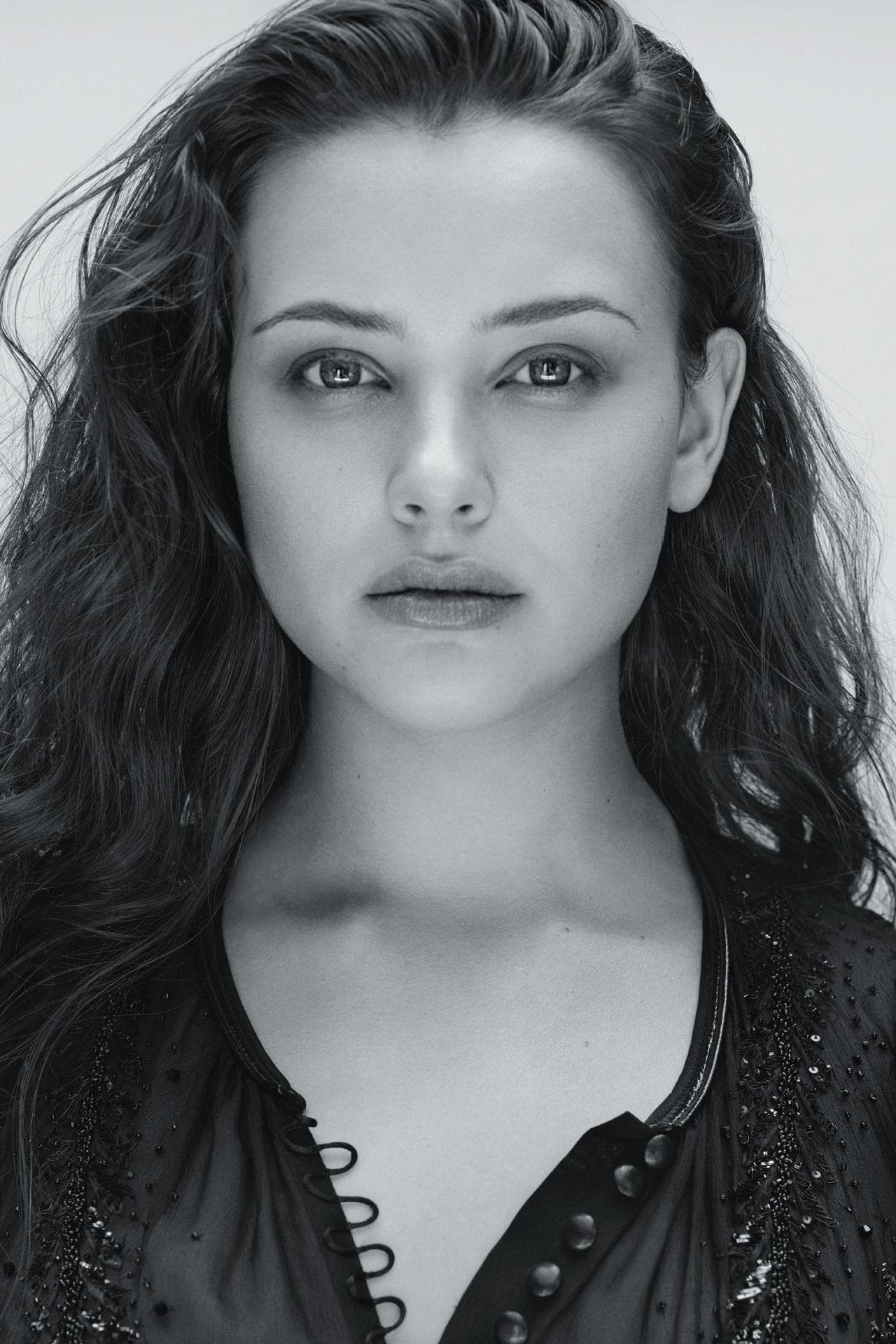 Katherine Langford Actress Monochrome Wallpapers