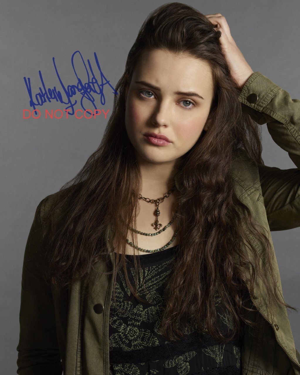 Katherine Langford As Hannah In 13 Reasons Why Wallpapers