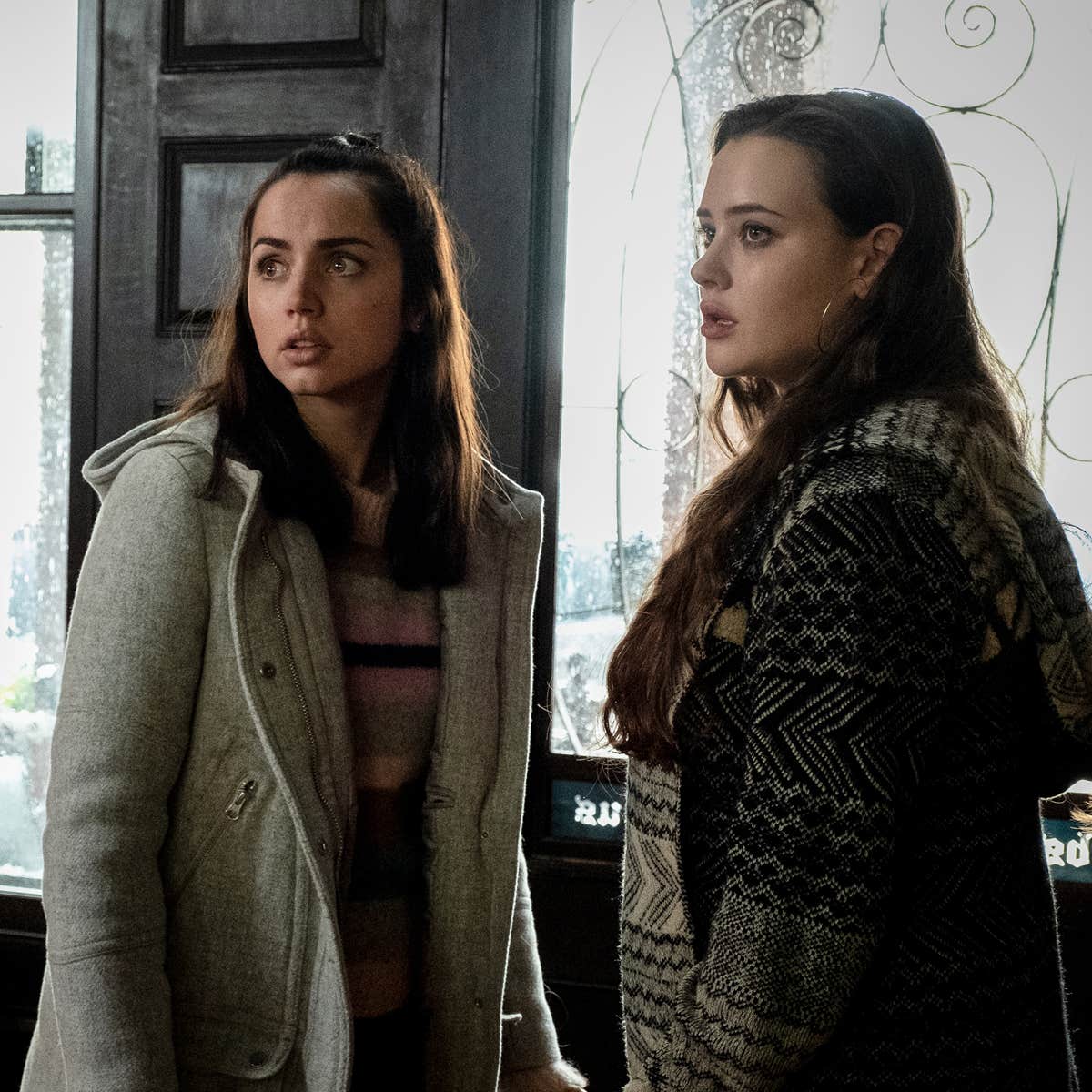 Katherine Langford In Knives Out Wallpapers