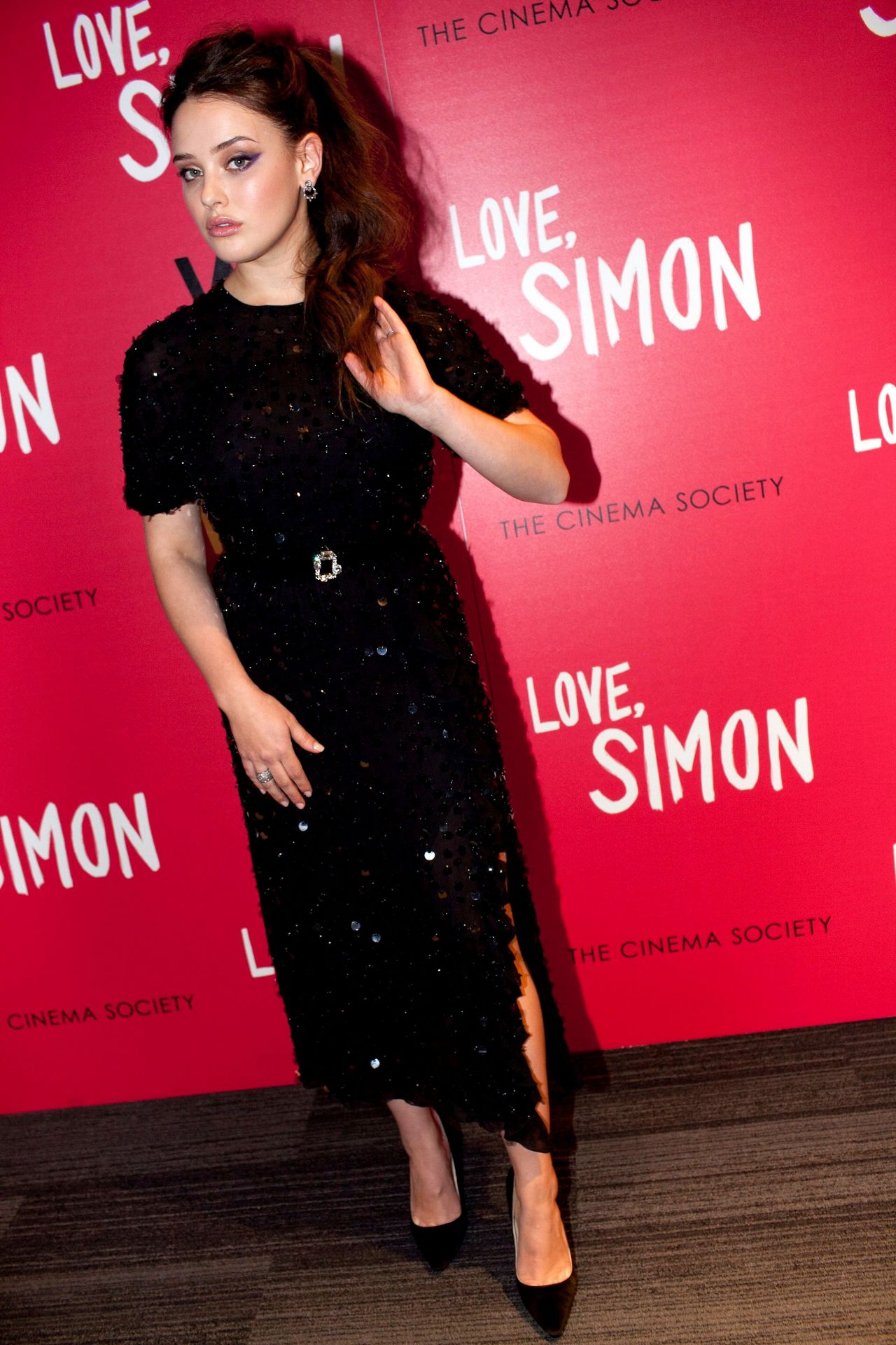 Katherine Langford In Love, Simon 2018 Movie Wallpapers