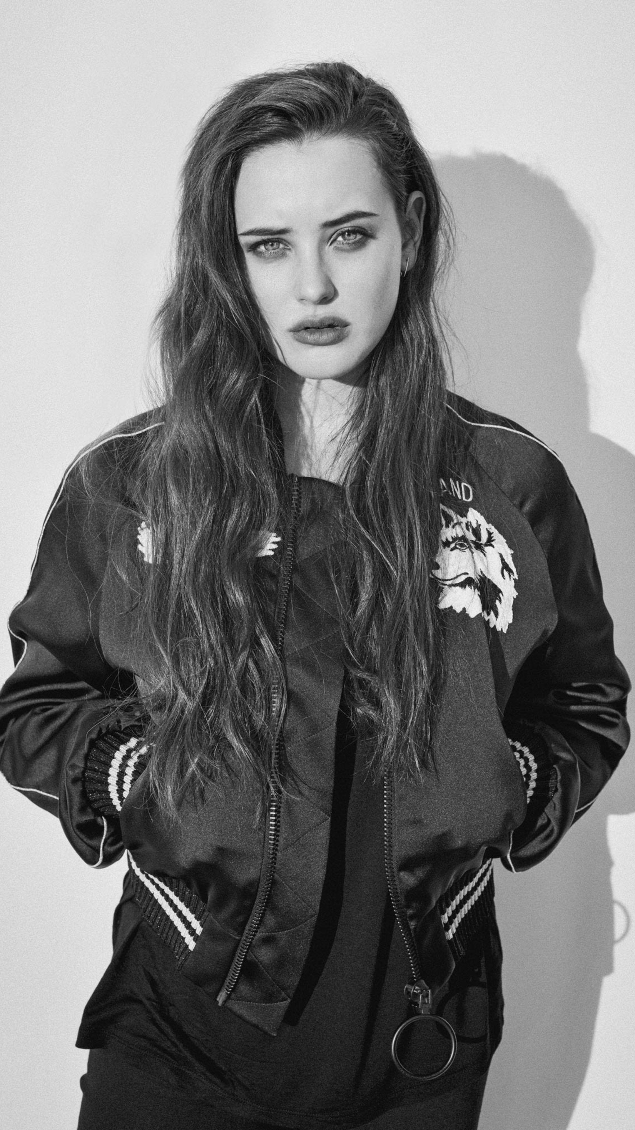 Katherine Langford Monochrome Wallpapers