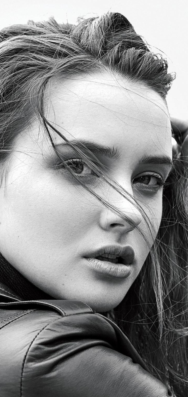 Katherine Langford Monochrome Wallpapers