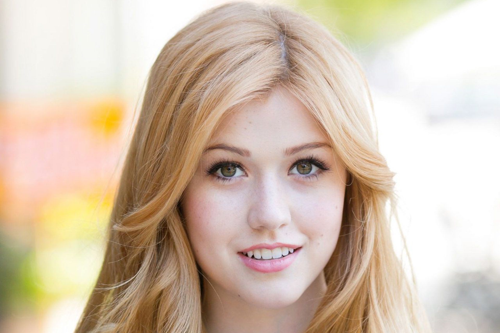 Katherine McNamara Face 2020 Wallpapers