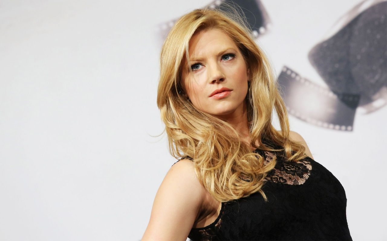 Katheryn Winnick Beautiful HD Wallpapers