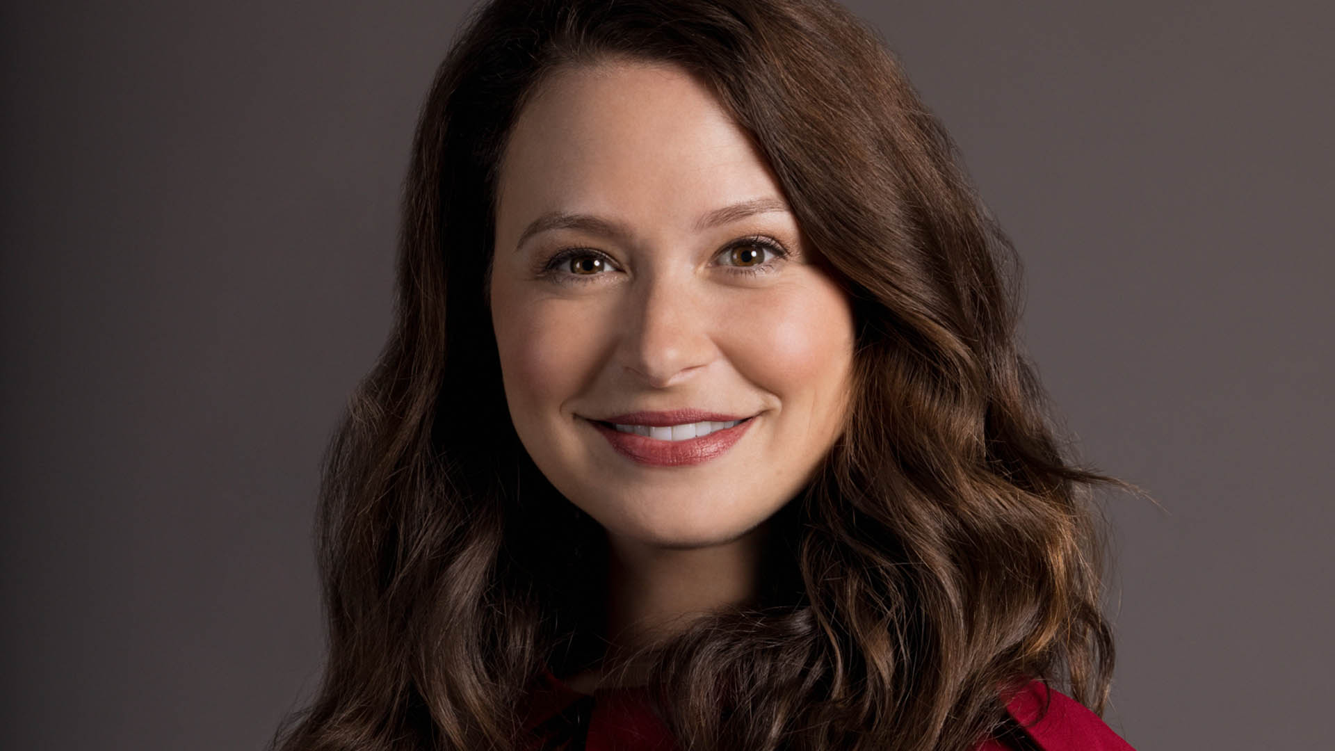 Katie Lowes Wallpapers