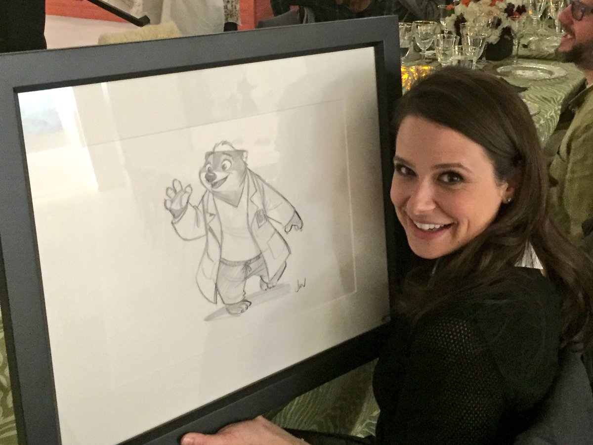 Katie Lowes Wallpapers