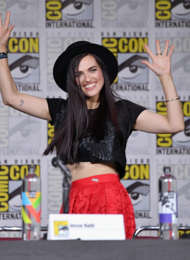 Katie McGrath Comic-Con Photoshoot Wallpapers