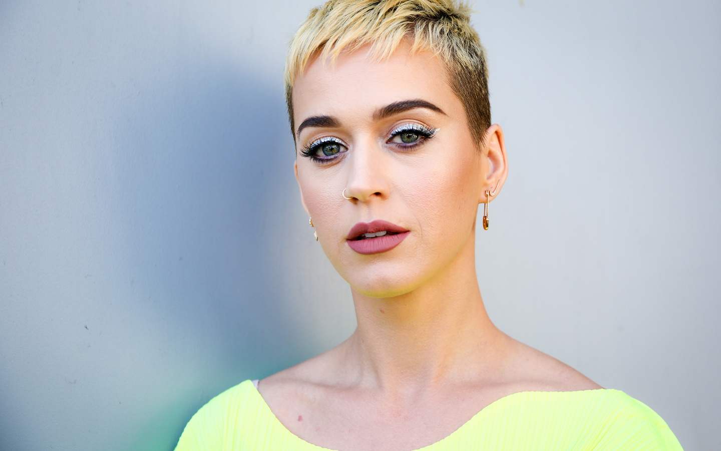 Katy Perry New Hair Style In Wallpapers