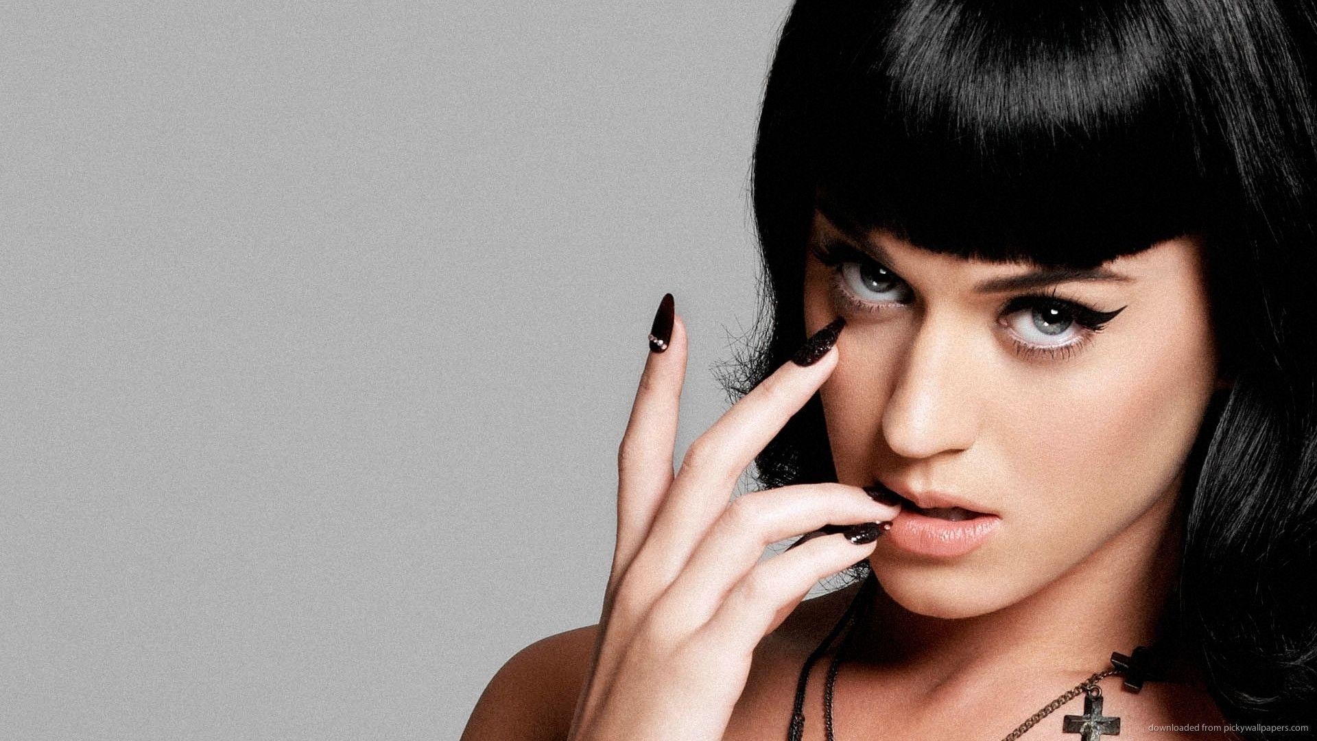 Katy Perry New Hair Style In Wallpapers