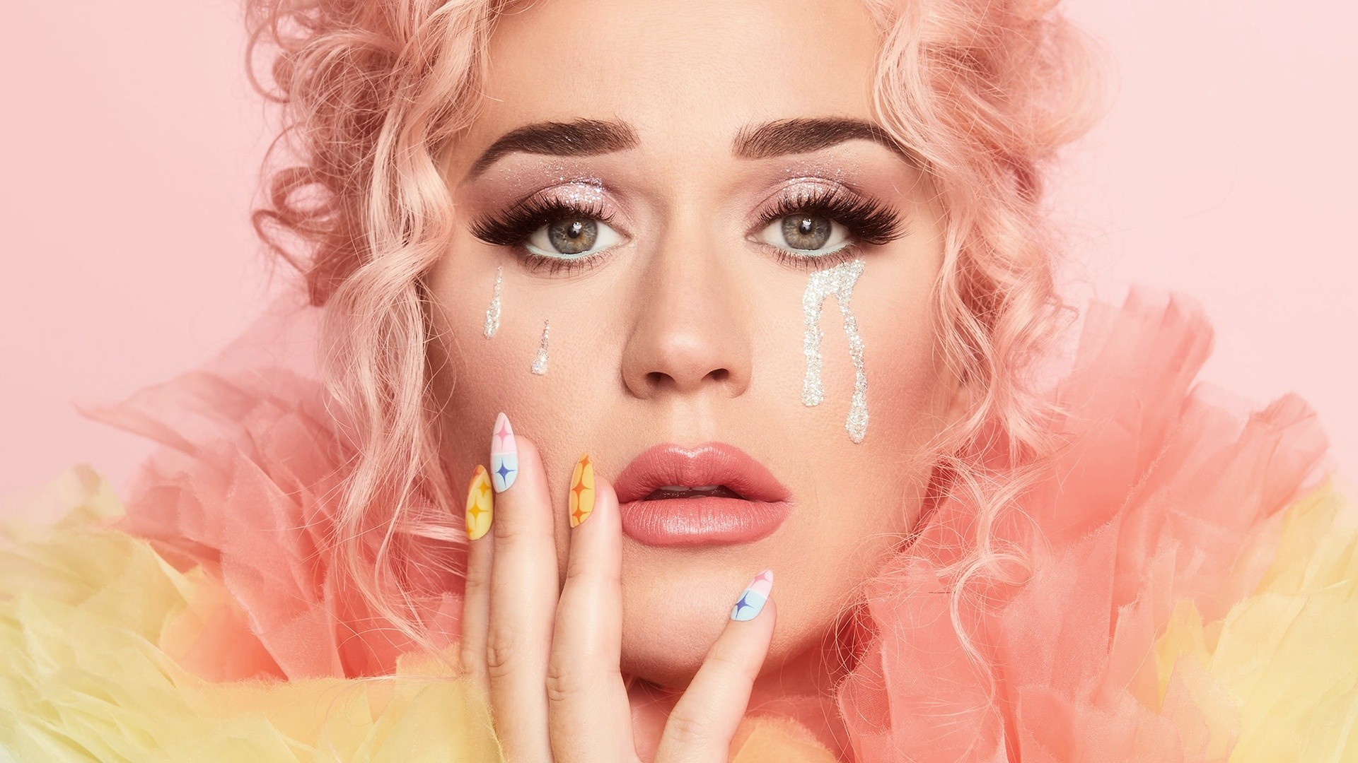 Katy Perry with lollipop Wallpapers