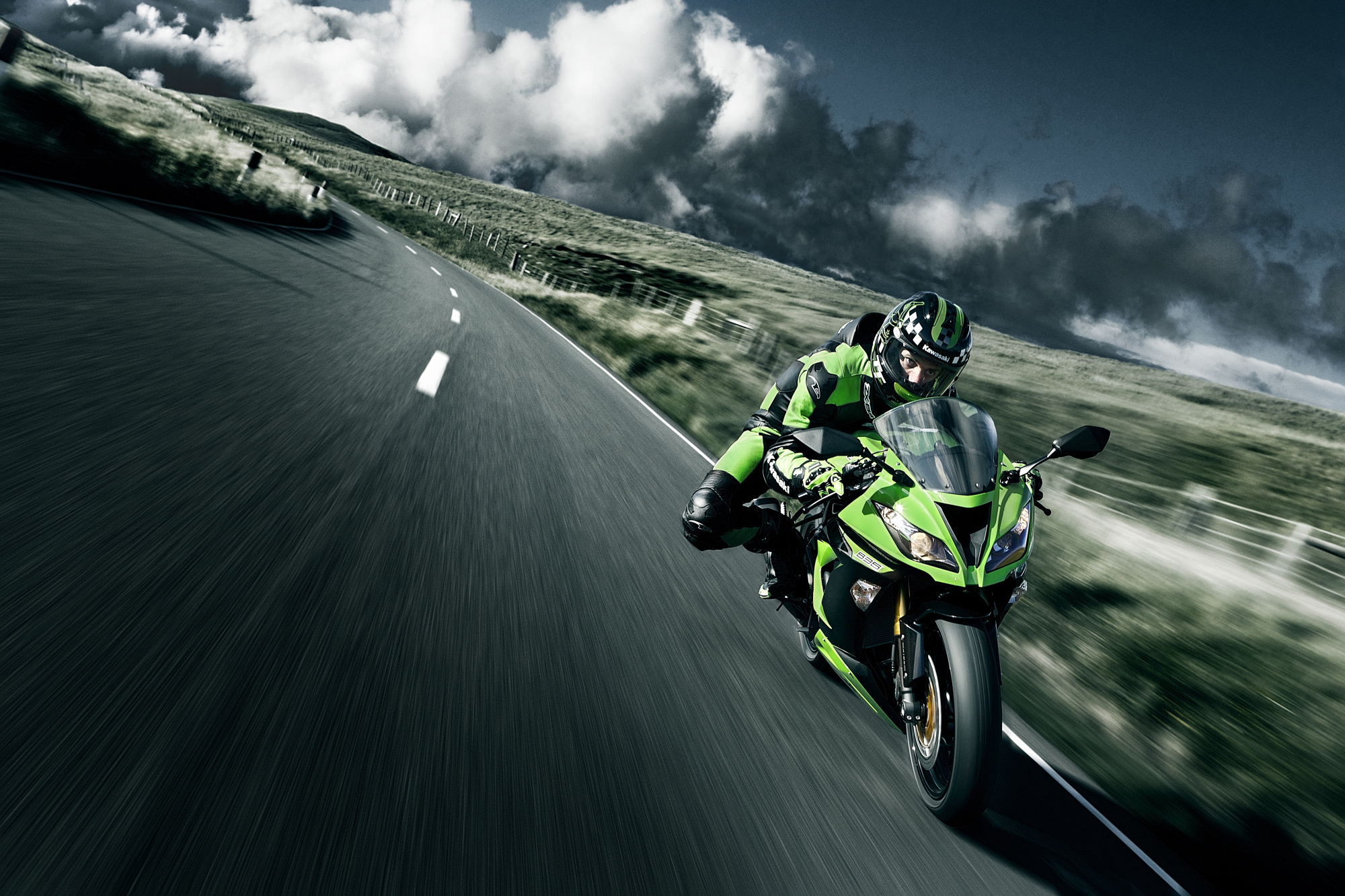 Kawasaki Ninja Zx-6R Wallpapers