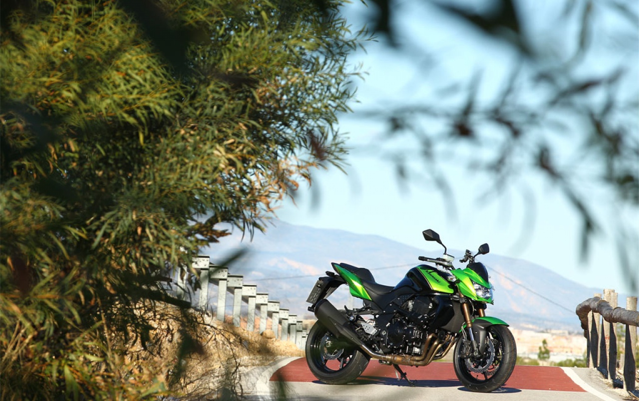 Kawasaki Z750 Wallpapers