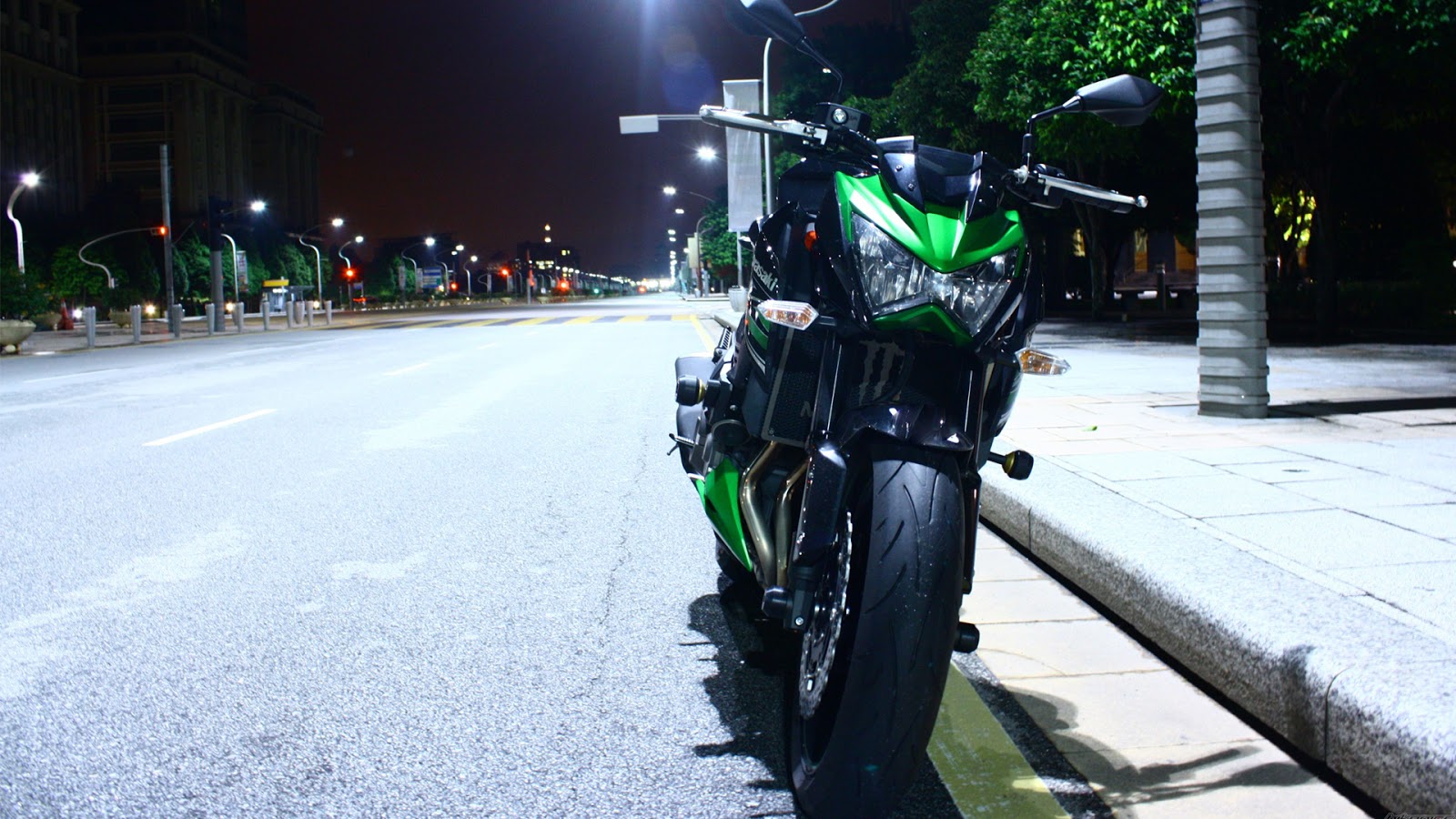 Kawasaki Z800 Wallpapers