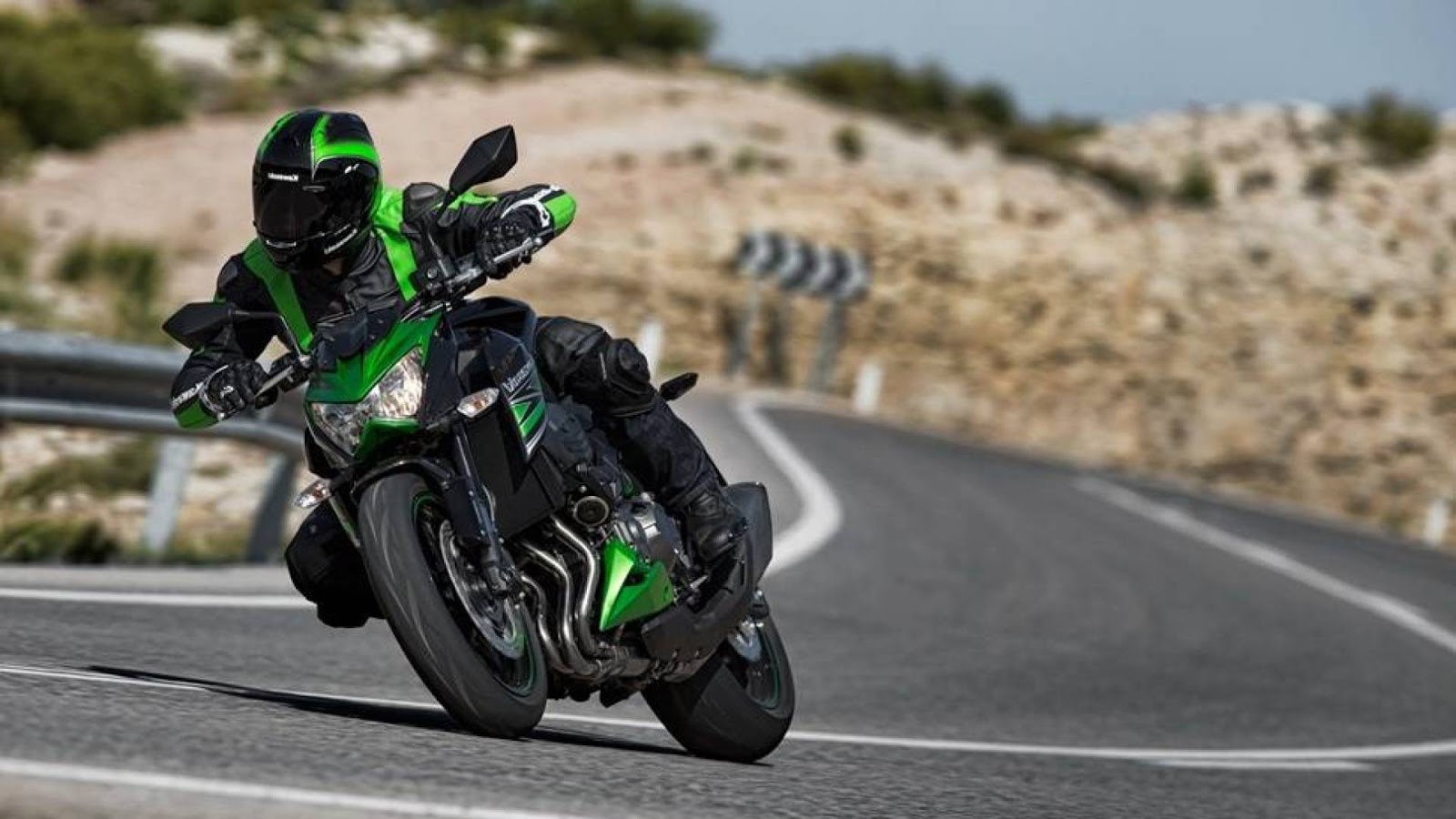 Kawasaki Z800 Wallpapers