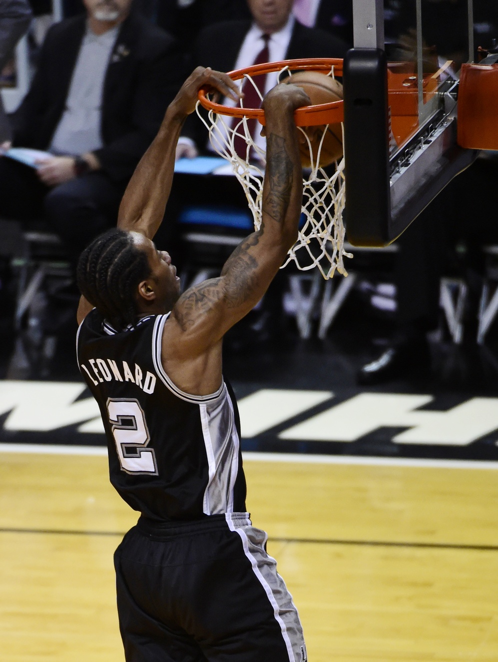 Kawhi Leonard Dunk Wallpapers