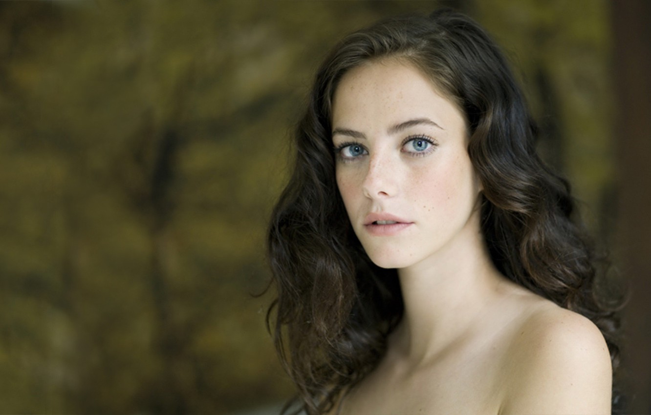 Kaya Scodelario Brunette Wallpapers