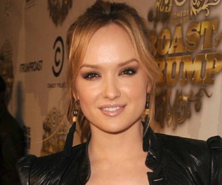 Kaylee DeFer Wallpapers